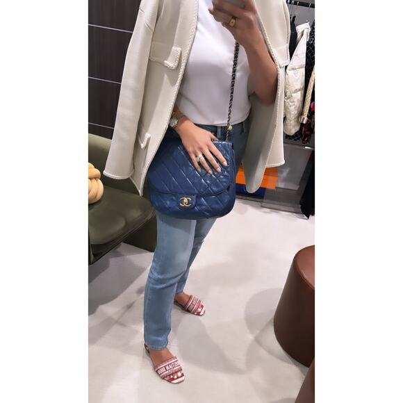 *Authentic* CHANEL - Bubble CC, Large in Blue w/Antique Gold HW - Picture 5 of 8